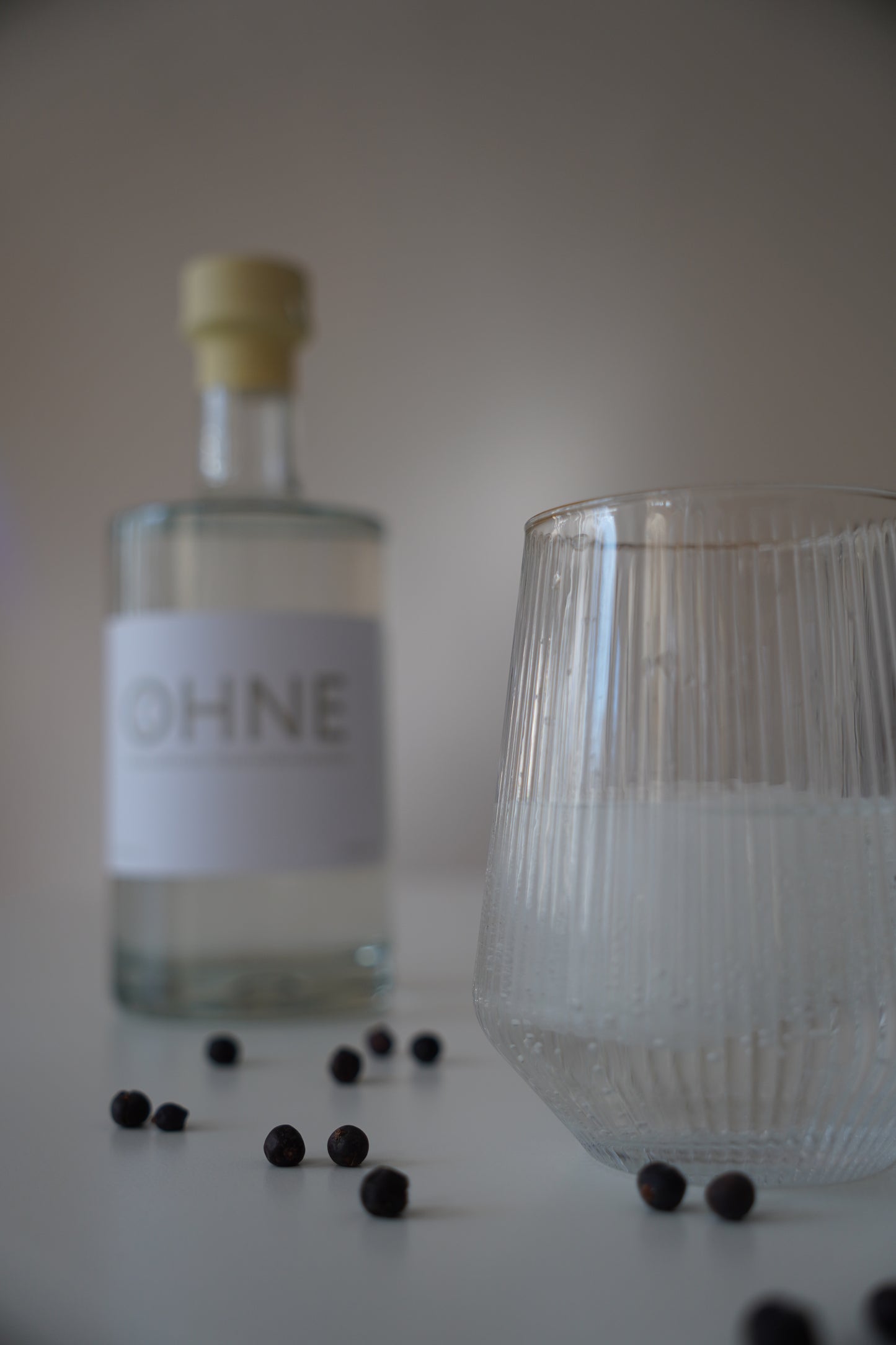 ÖHNE Wacholderdestillat